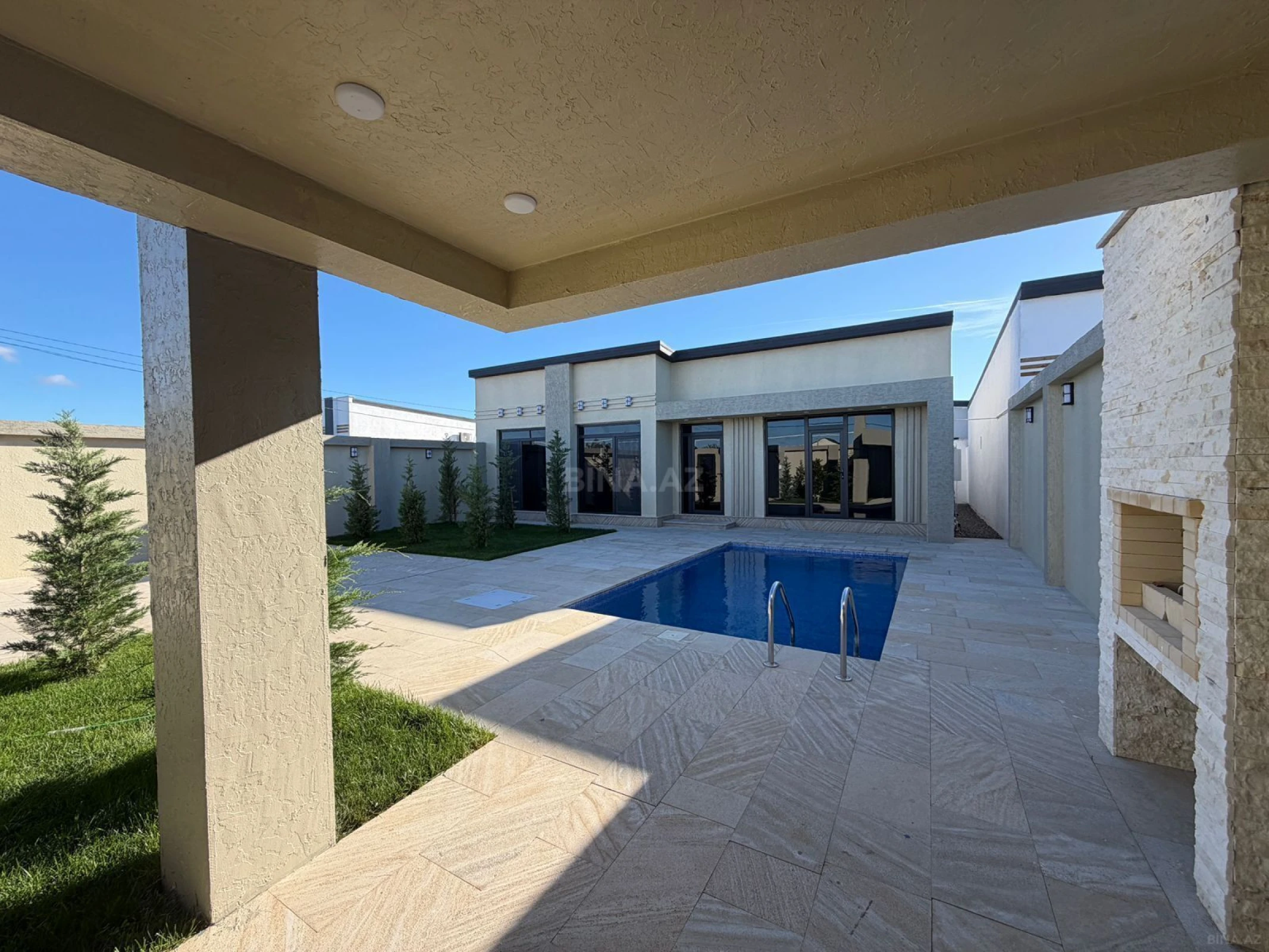 Satılır 5 otaqlı həyət evi 160 m²