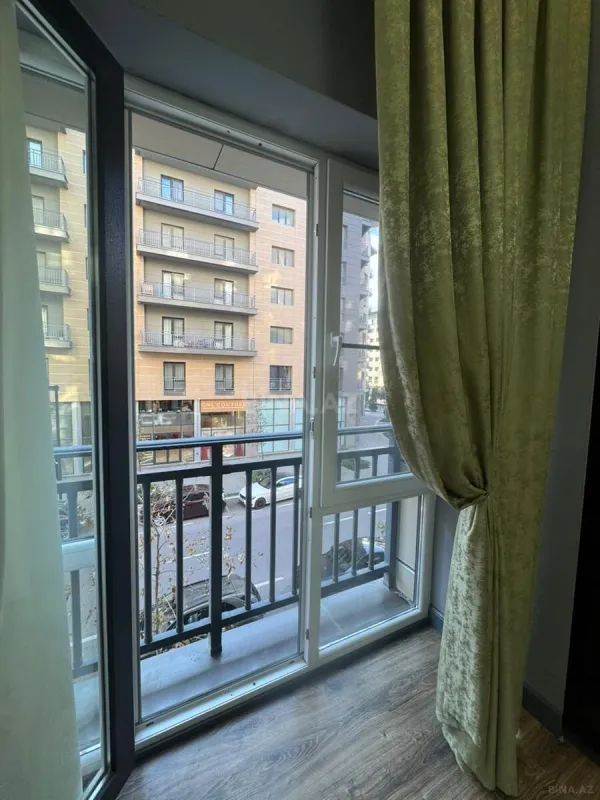 Kirayə verilir 3 otaqlı mənzil 150 m²