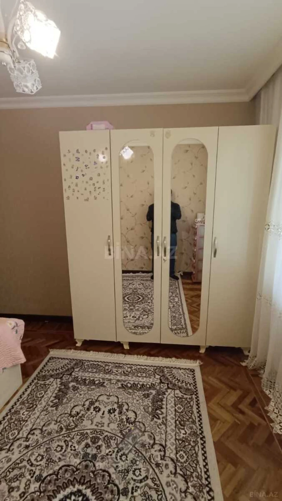 Kirayə verilir 2 otaqlı mənzil 70 m²