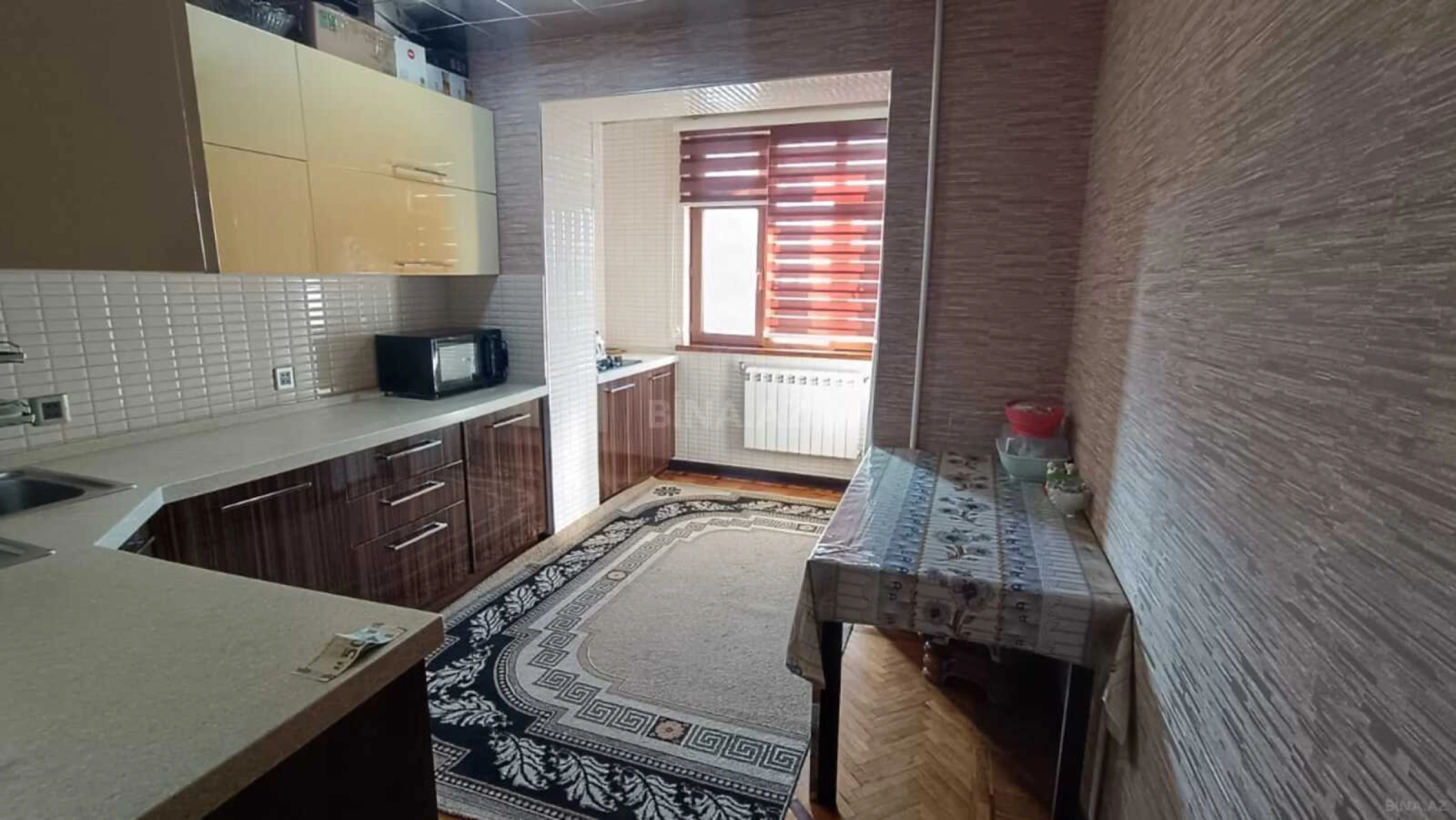 Kirayə verilir 2 otaqlı mənzil 70 m²