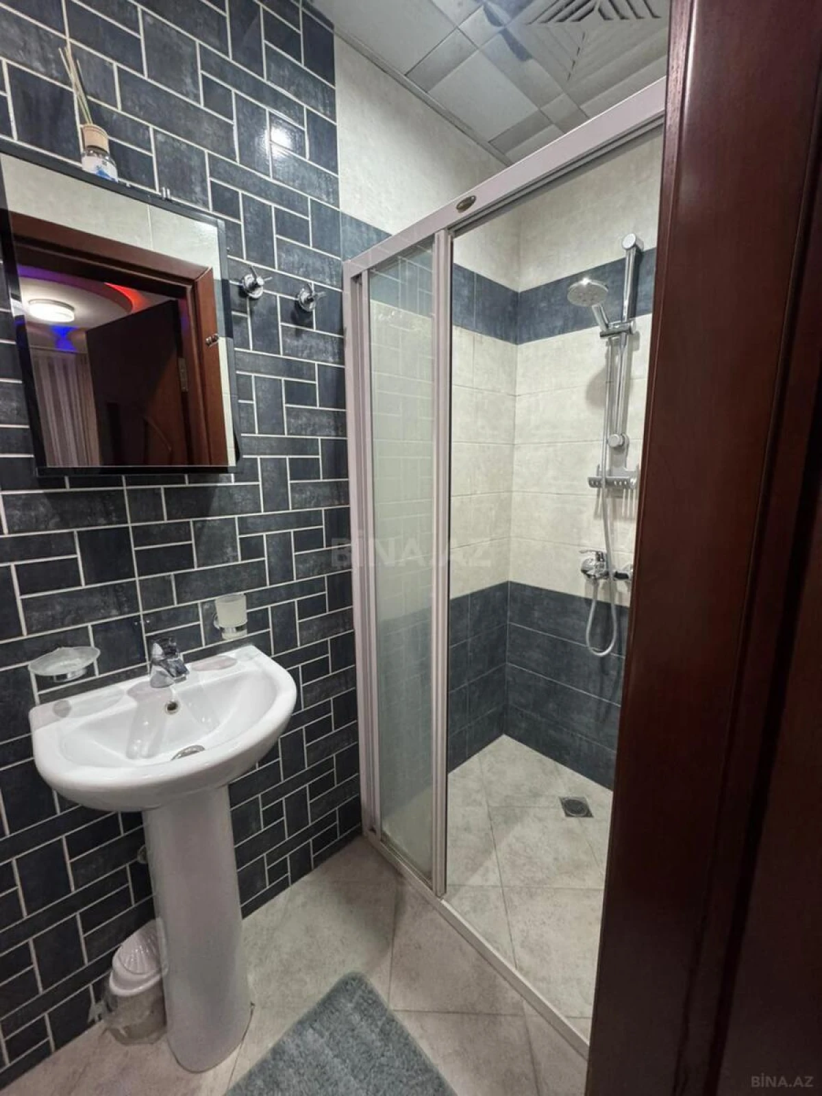 Kirayə verilir 3 otaqlı mənzil 120 m²