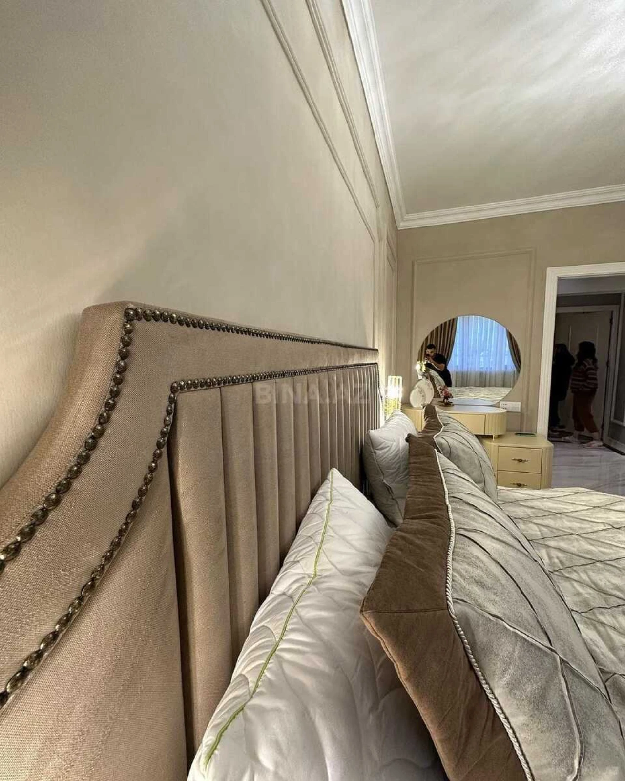 Kirayə verilir 3 otaqlı mənzil 145 m²