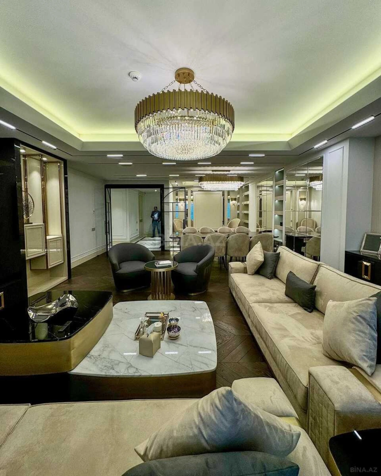 Kirayə verilir 3 otaqlı mənzil 145 m²