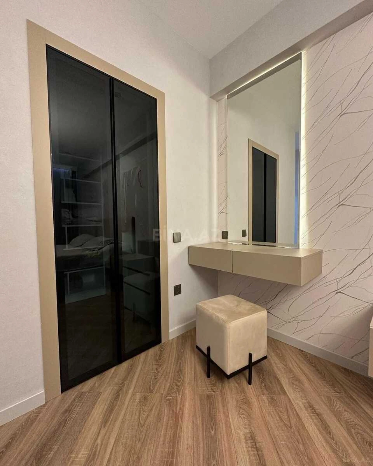Kirayə verilir 3 otaqlı mənzil 145 m²