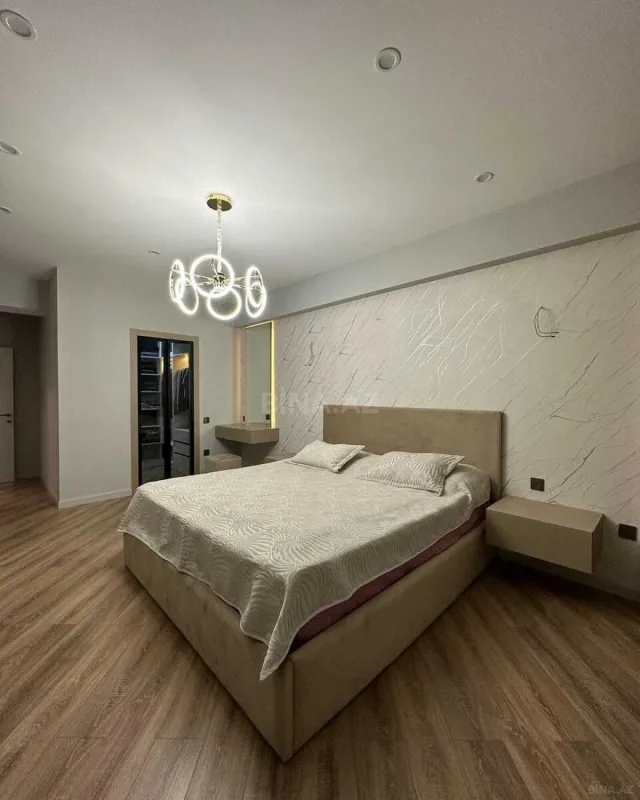 Kirayə verilir 3 otaqlı mənzil 145 m²
