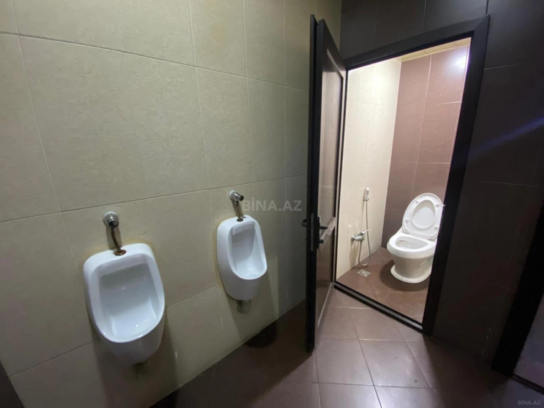 Satılır obyekt 850 m²