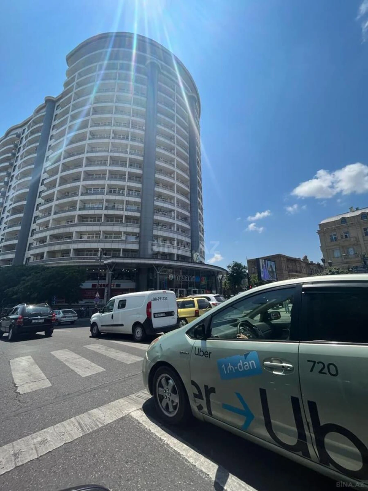 Satılır obyekt 850 m²