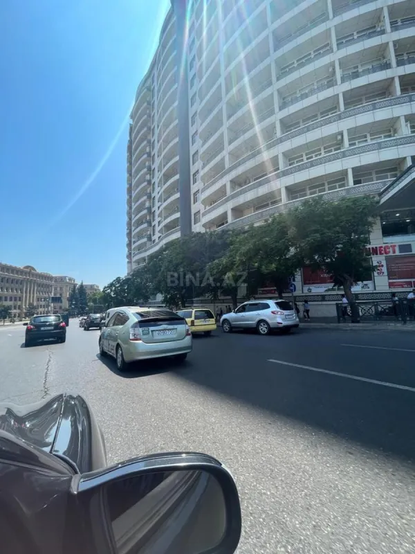 Satılır obyekt 850 m²