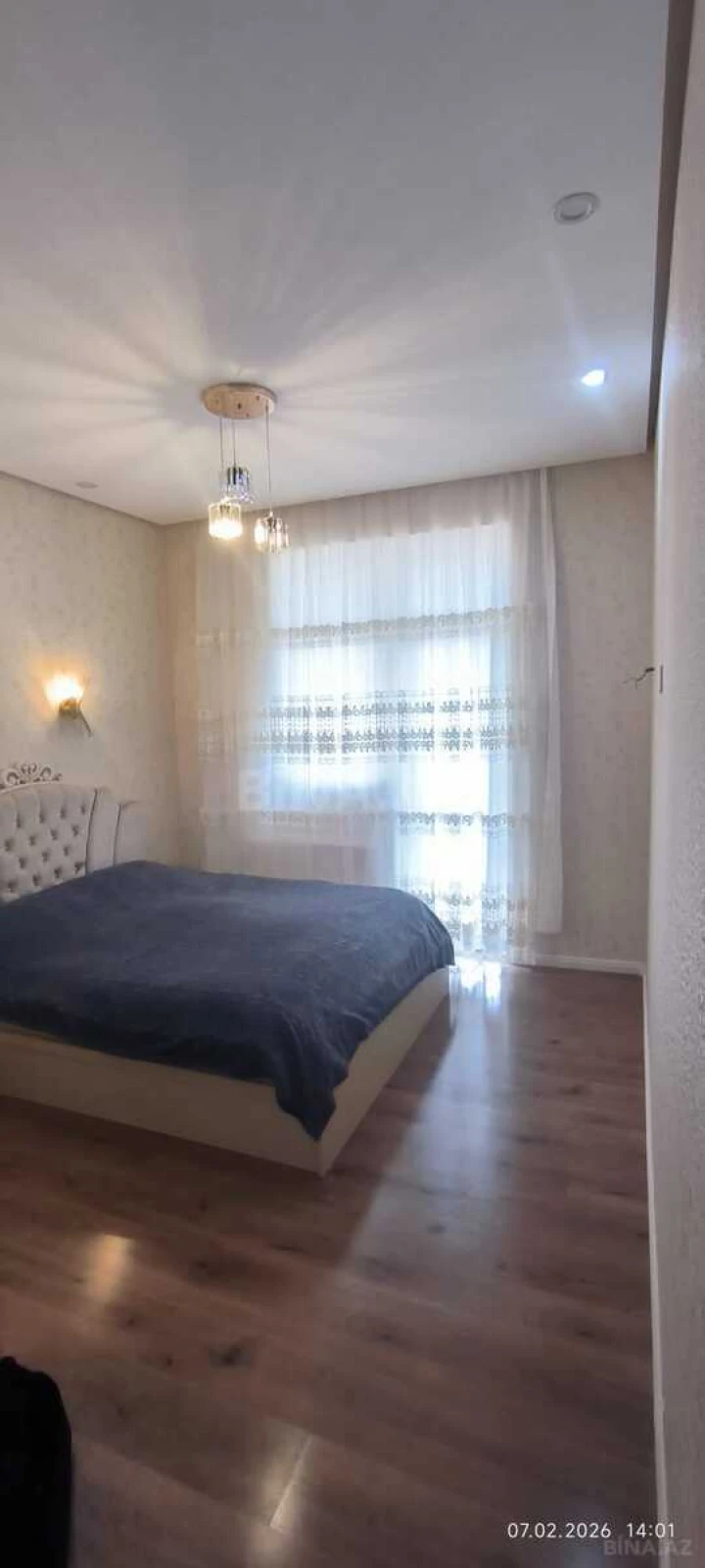 Satılır 3 otaqlı mənzil 125 m²