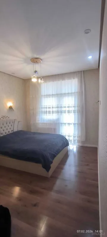 Satılır 3 otaqlı mənzil 125 m²