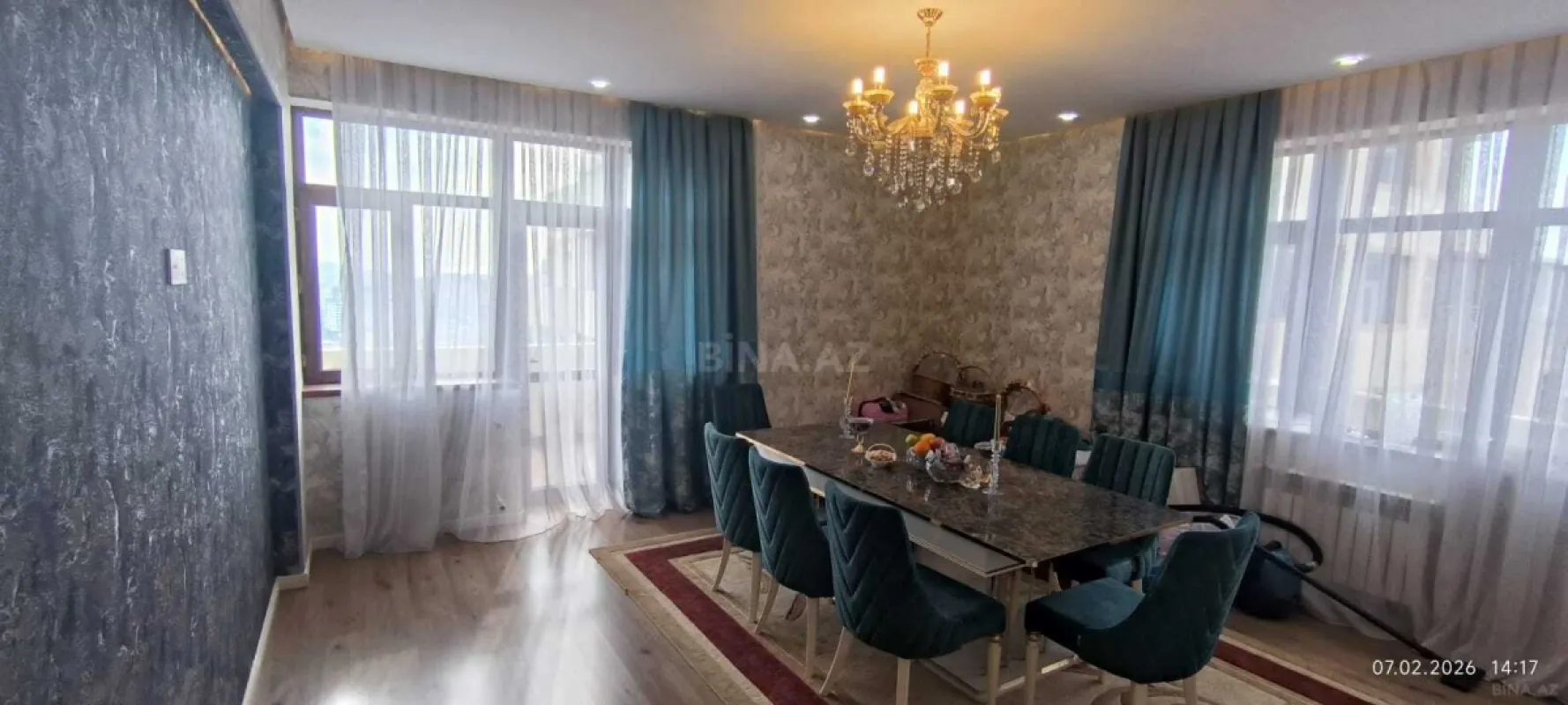 Satılır 3 otaqlı mənzil 125 m²