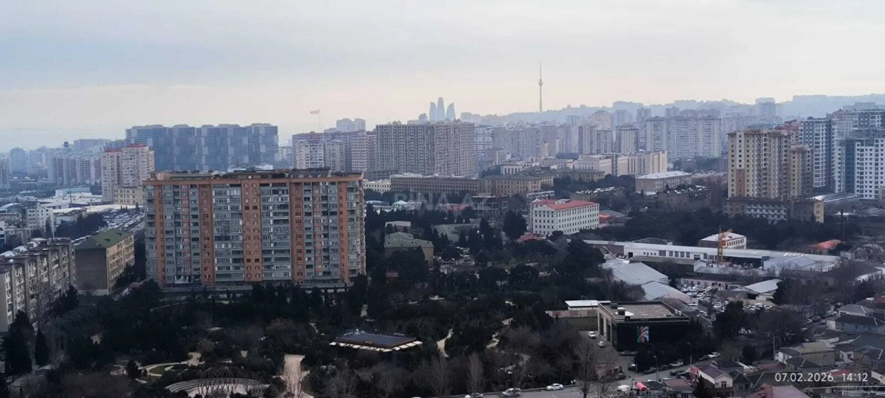 Satılır 3 otaqlı mənzil 125 m²