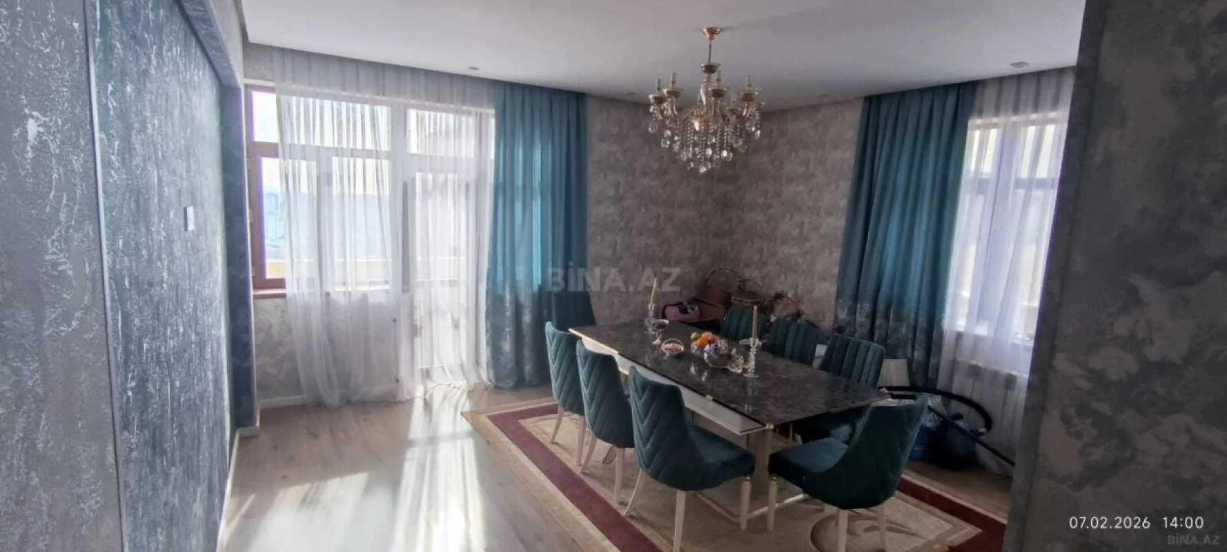 Satılır 3 otaqlı mənzil 125 m²