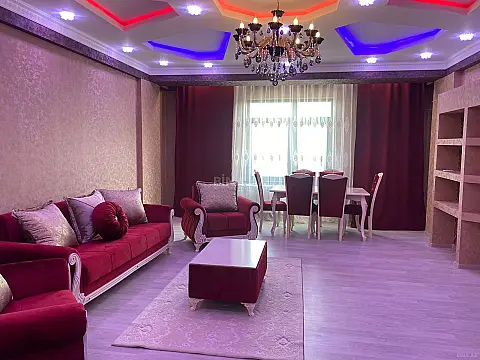 Satılır 3 otaqlı mənzil 141 m²