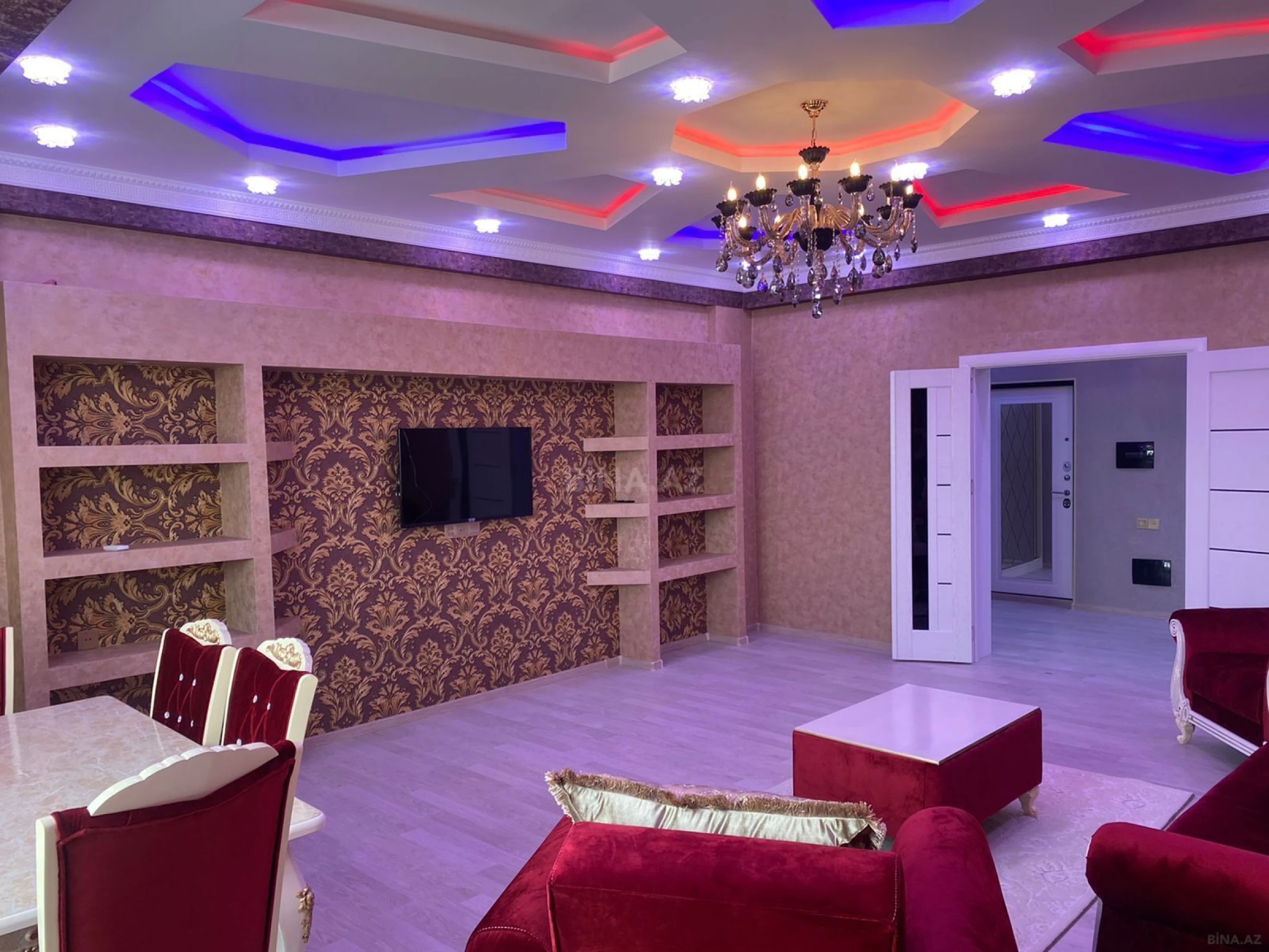 Satılır 3 otaqlı mənzil 141 m²