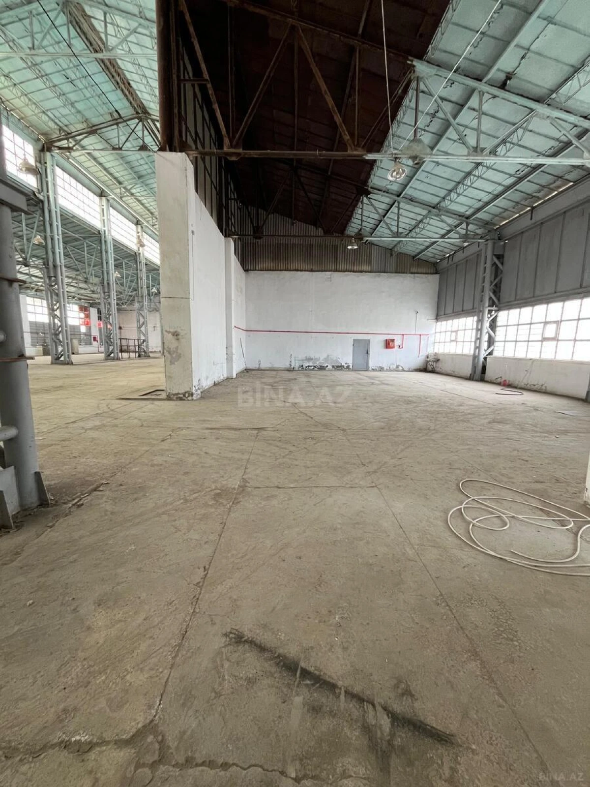 Kirayə verilir obyekt 1000 m²