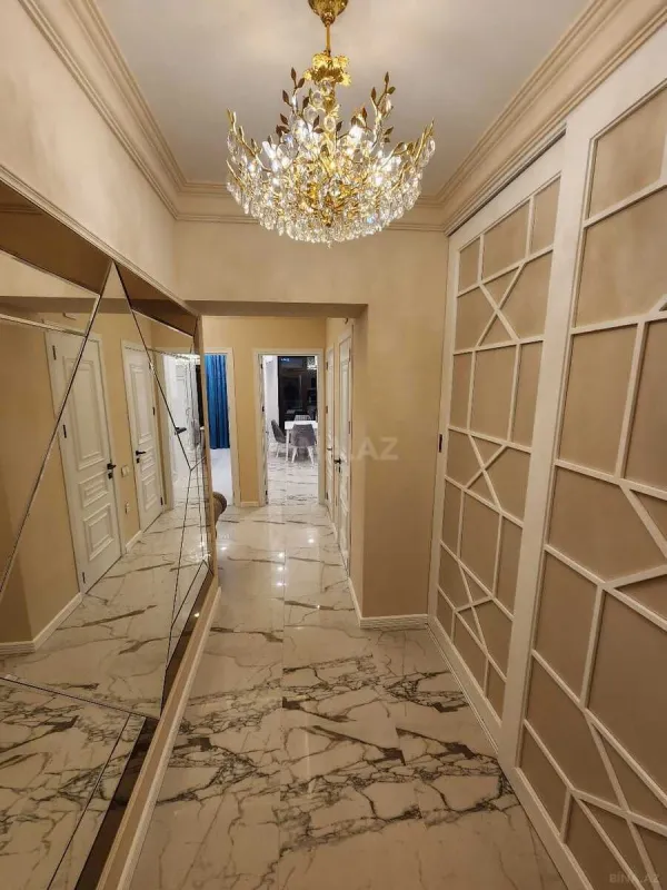 Kirayə verilir 2 otaqlı mənzil 110 m²