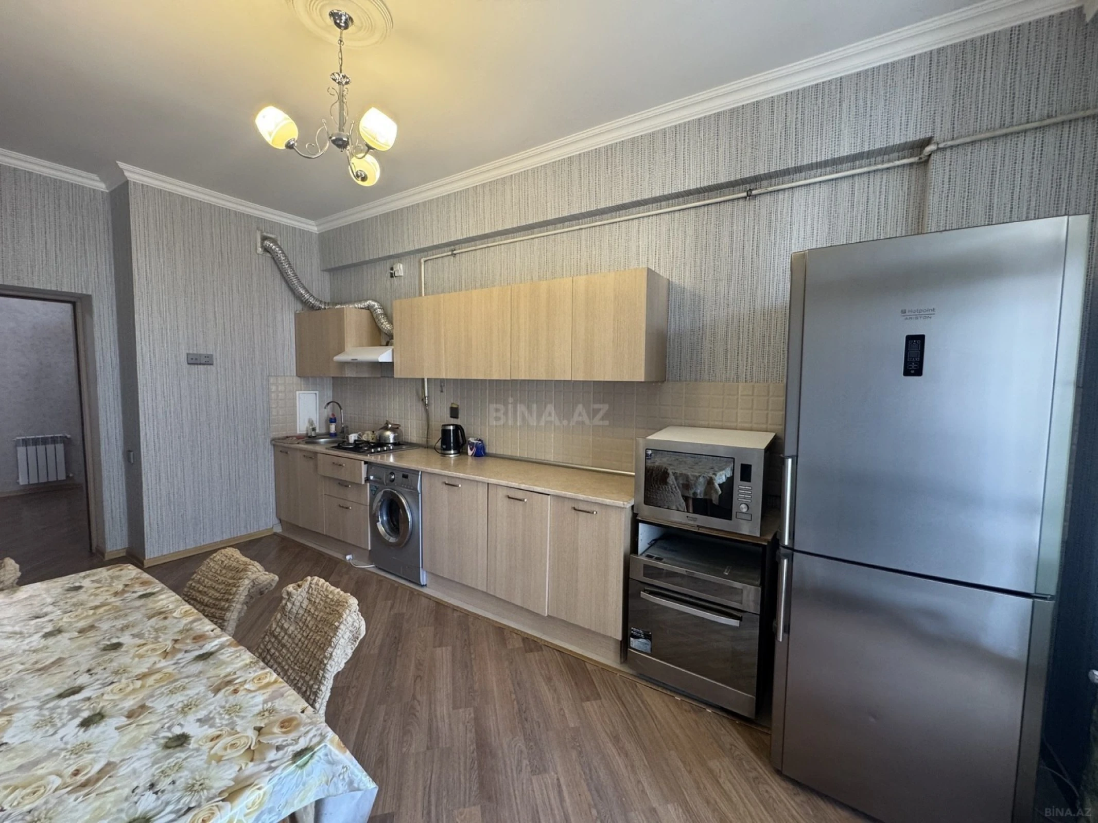 Kirayə verilir 3 otaqlı mənzil 125 m²