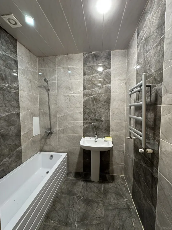 Kirayə verilir 3 otaqlı mənzil 125 m²