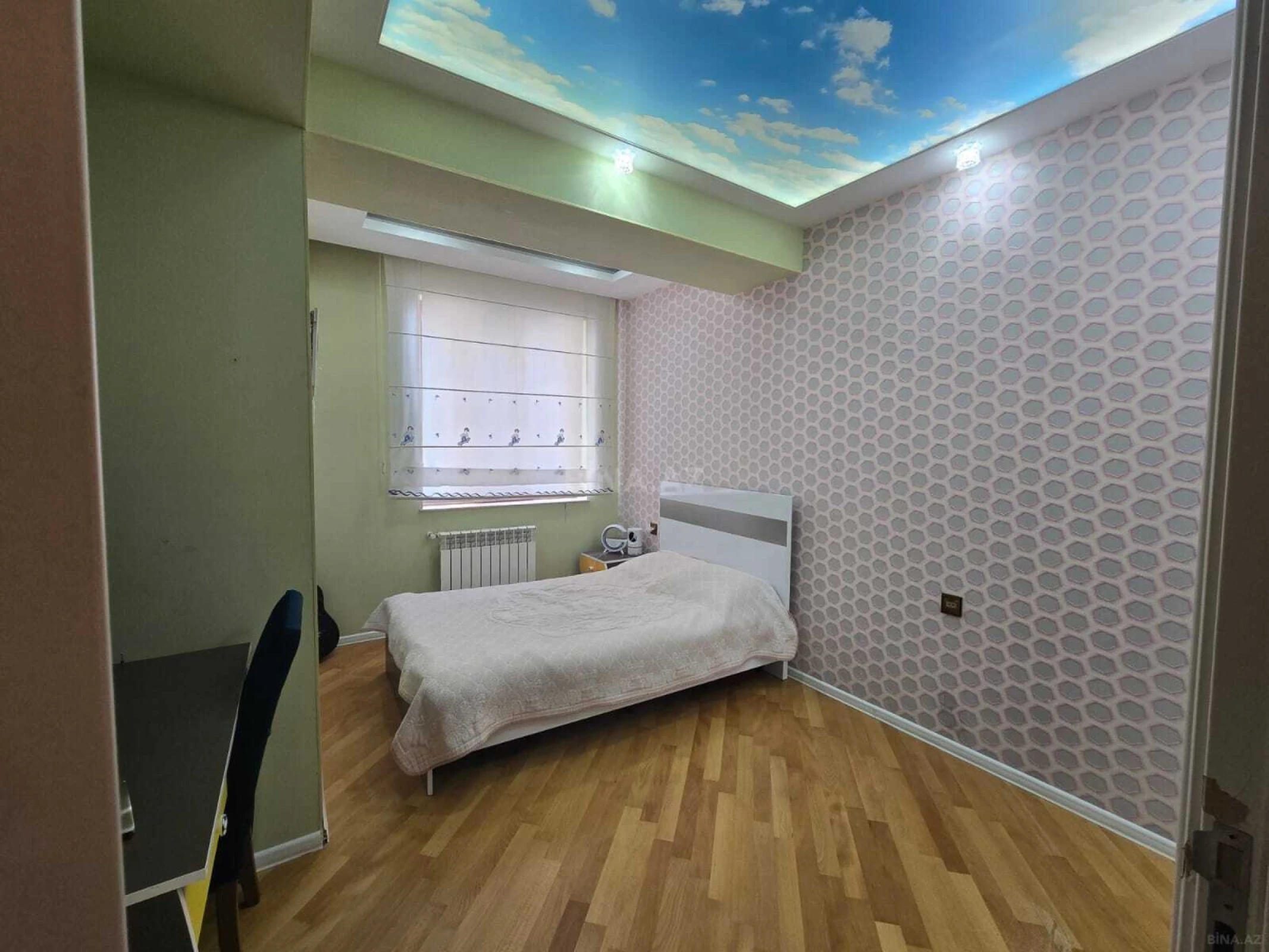 Satılır 4 otaqlı mənzil 158 m²