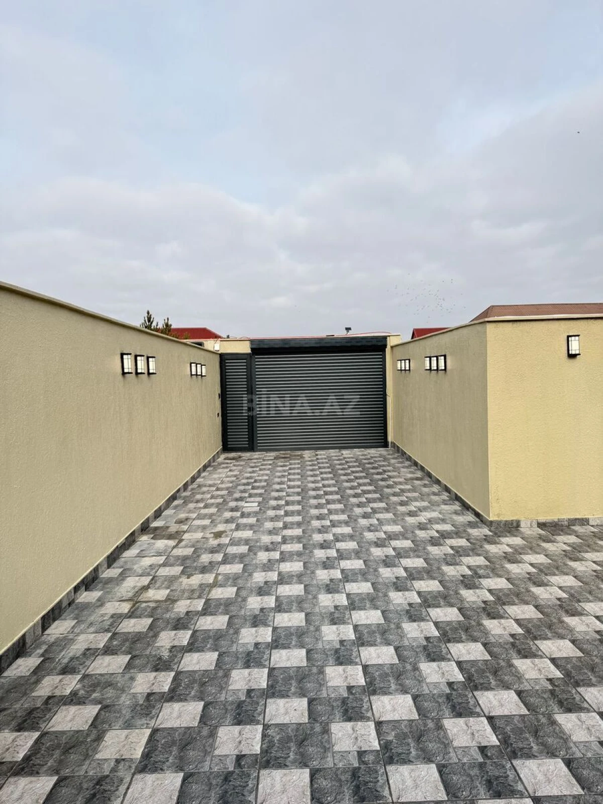 Satılır 4 otaqlı həyət evi 160 m²