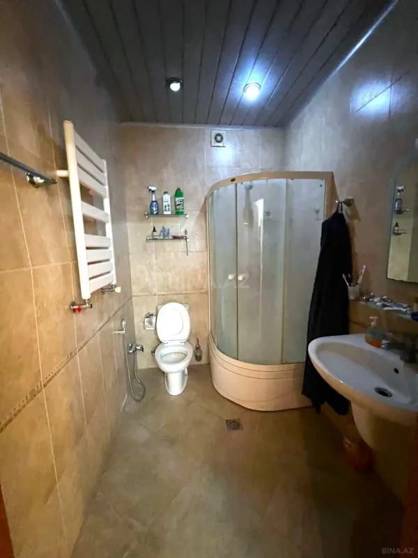 Satılır 3 otaqlı mənzil 175 m²