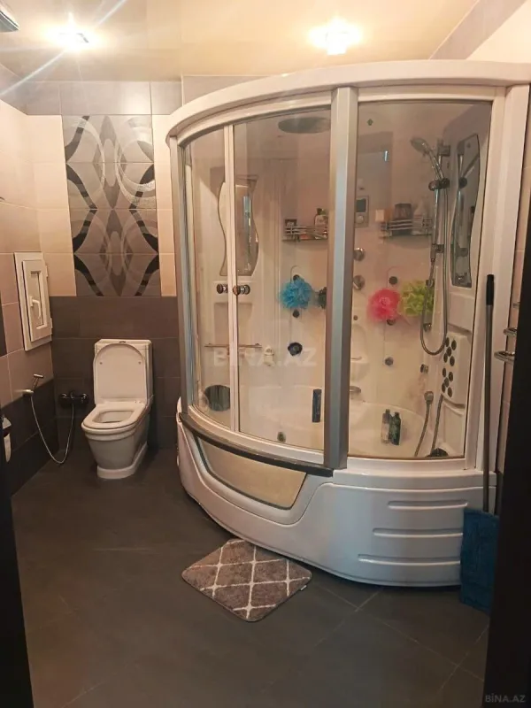 Satılır 3 otaqlı mənzil 140 m²