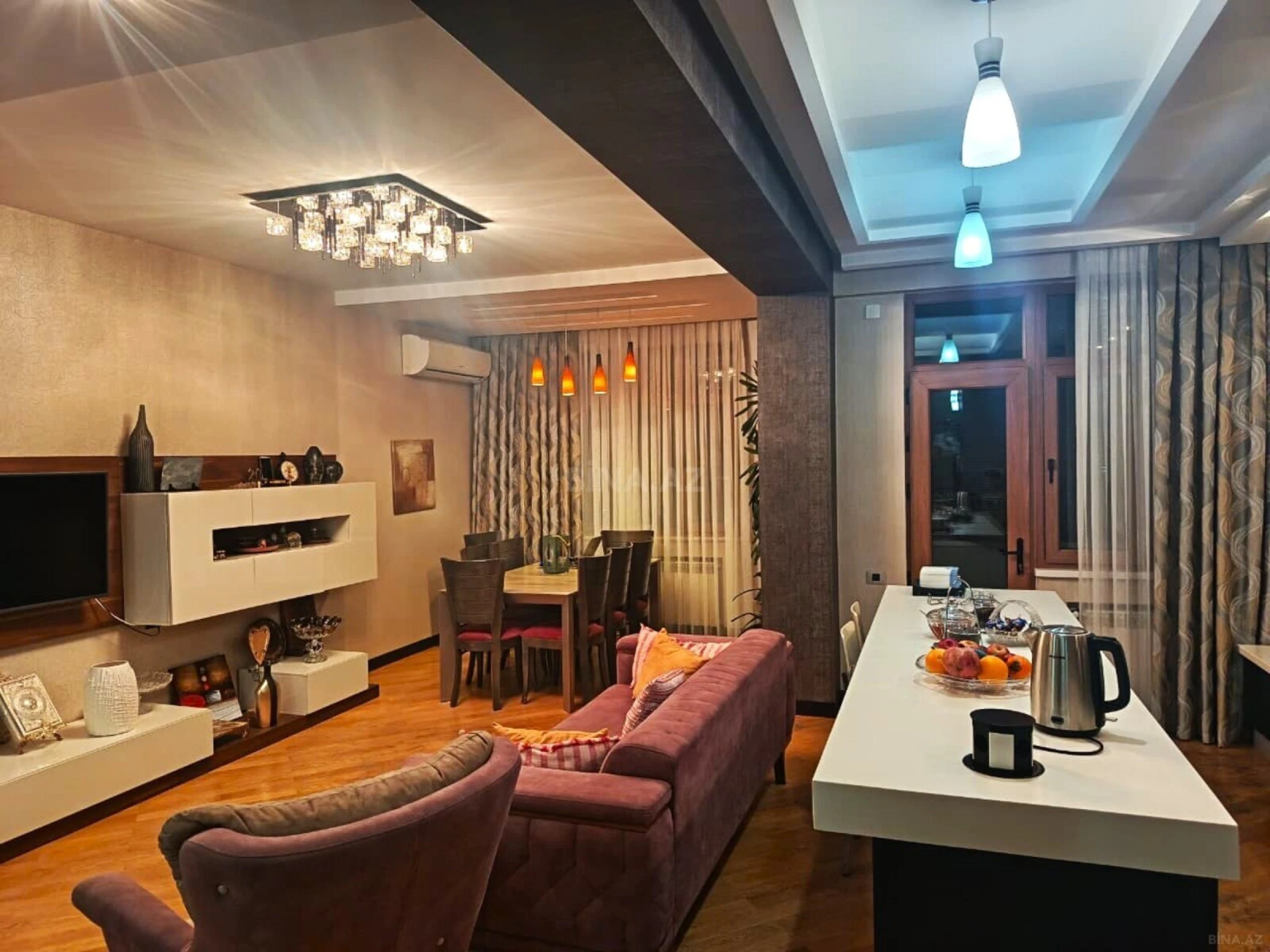 Satılır 3 otaqlı mənzil 140 m²