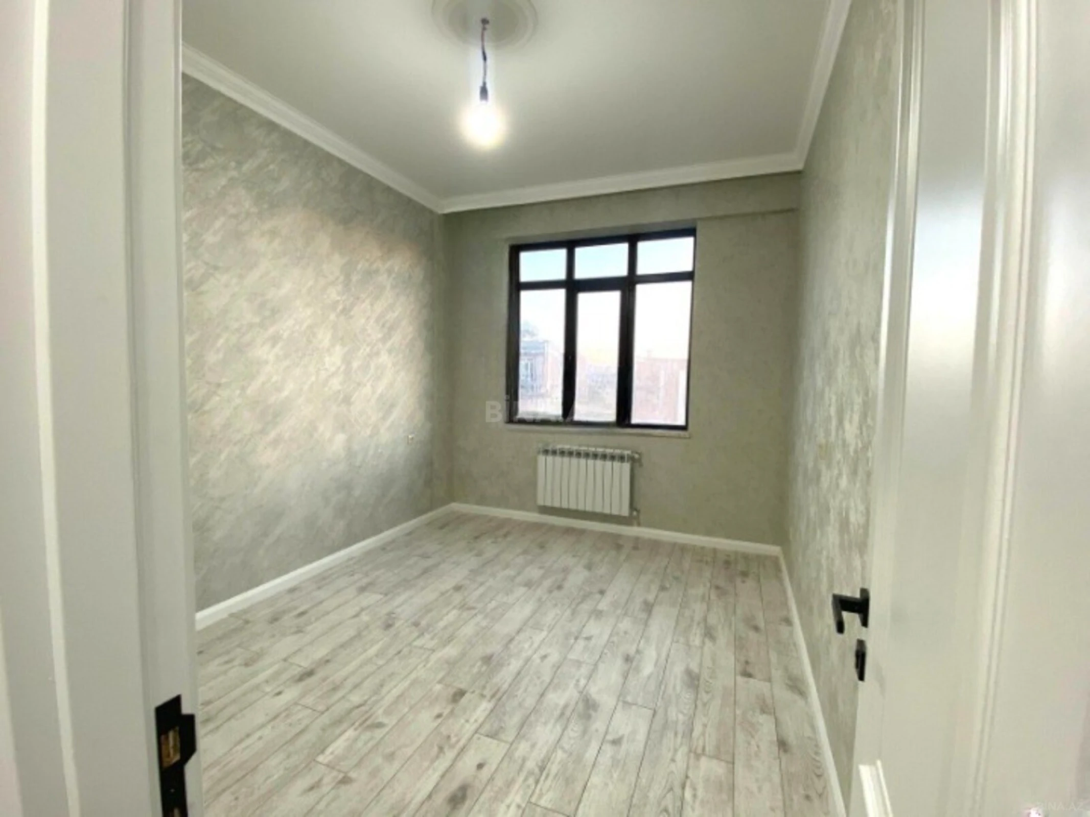 Satılır 2 otaqlı mənzil 70 m²