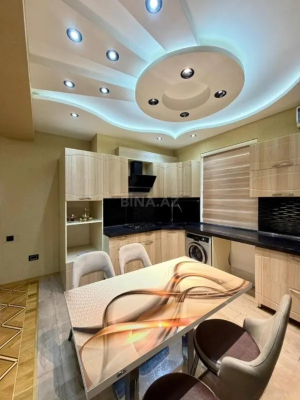 Satılır 3 otaqlı mənzil 110 m²