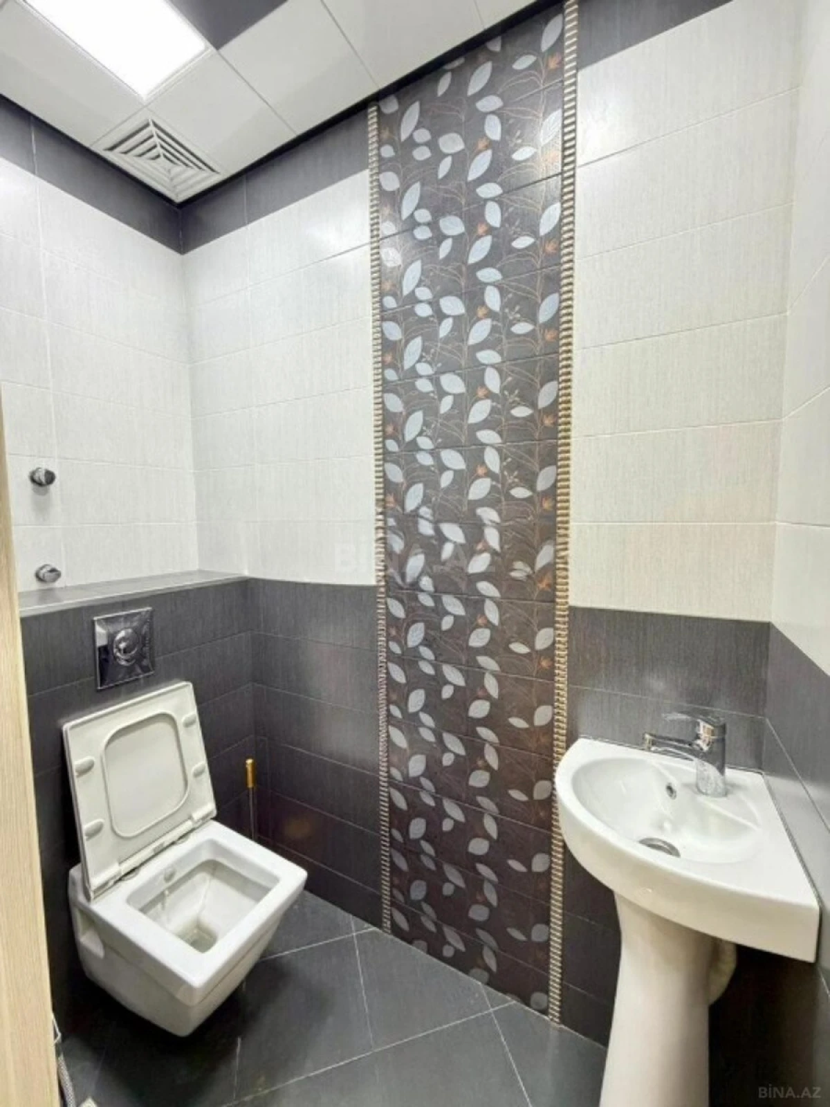 Satılır 3 otaqlı mənzil 110 m²