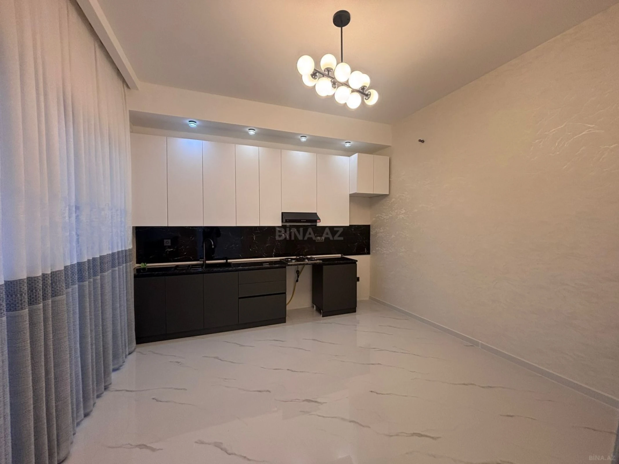 Satılır 4 otaqlı həyət evi 140 m²