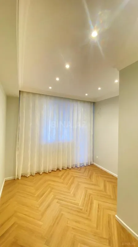 Satılır 3 otaqlı mənzil 103 m²