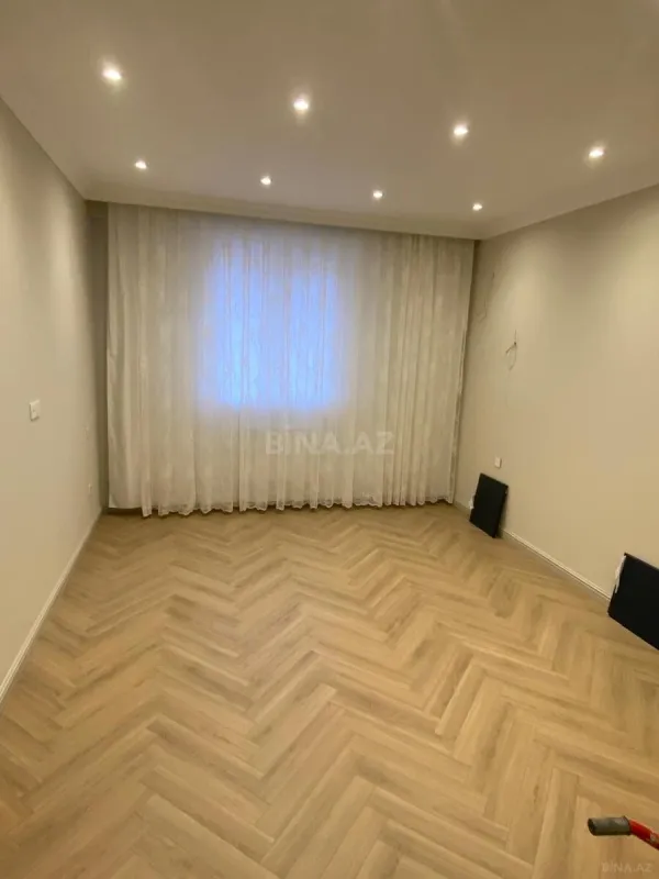 Satılır 3 otaqlı mənzil 103 m²
