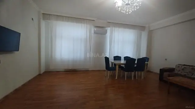 Kirayə verilir 3 otaqlı mənzil 110 m²