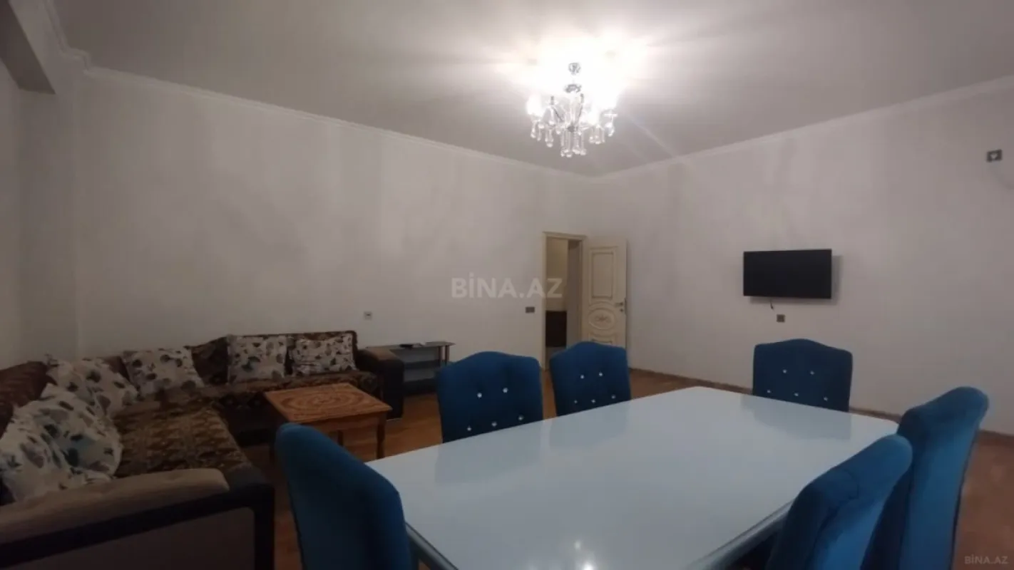 Kirayə verilir 3 otaqlı mənzil 110 m²