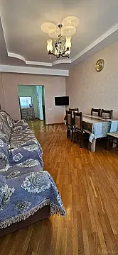 Kirayə verilir 2 otaqlı mənzil 90 m²