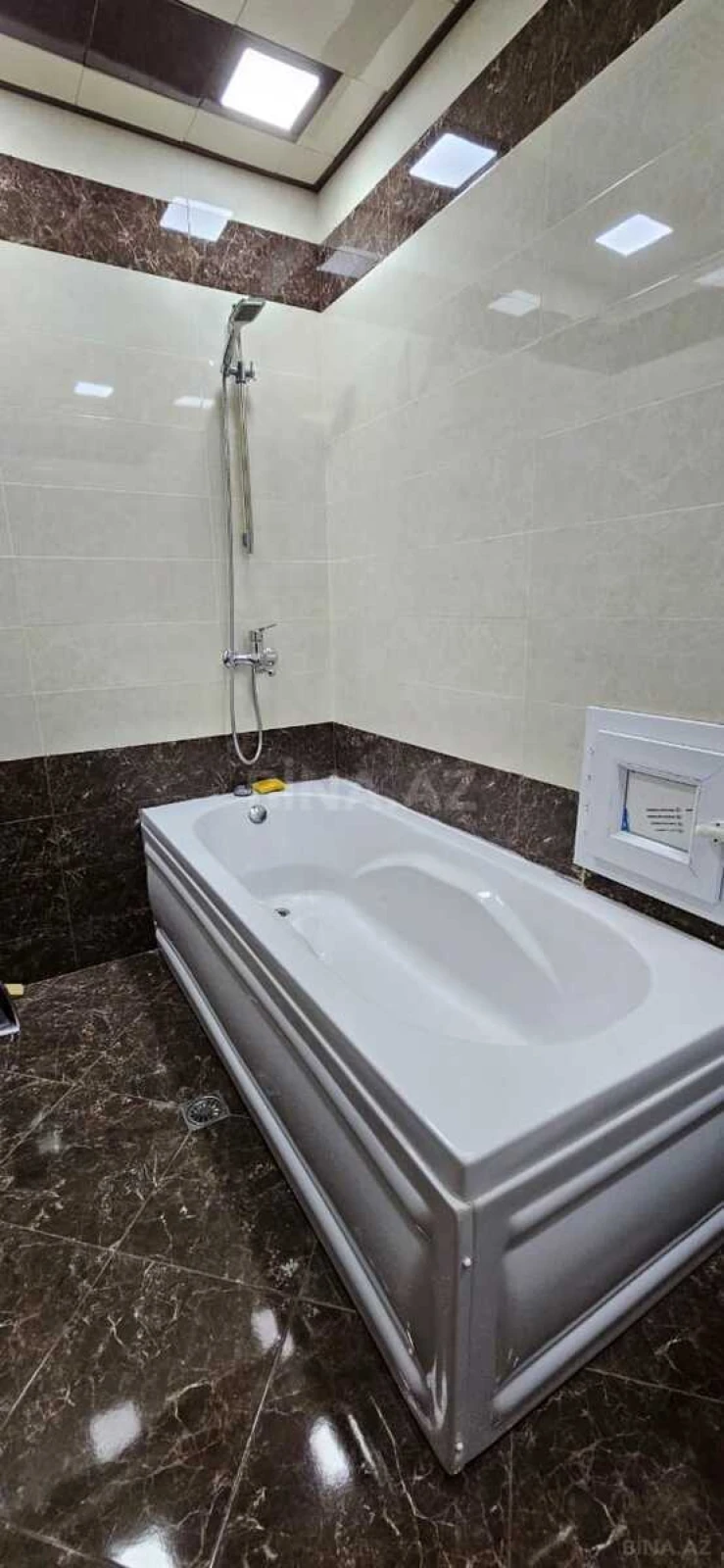 Kirayə verilir 2 otaqlı mənzil 90 m²
