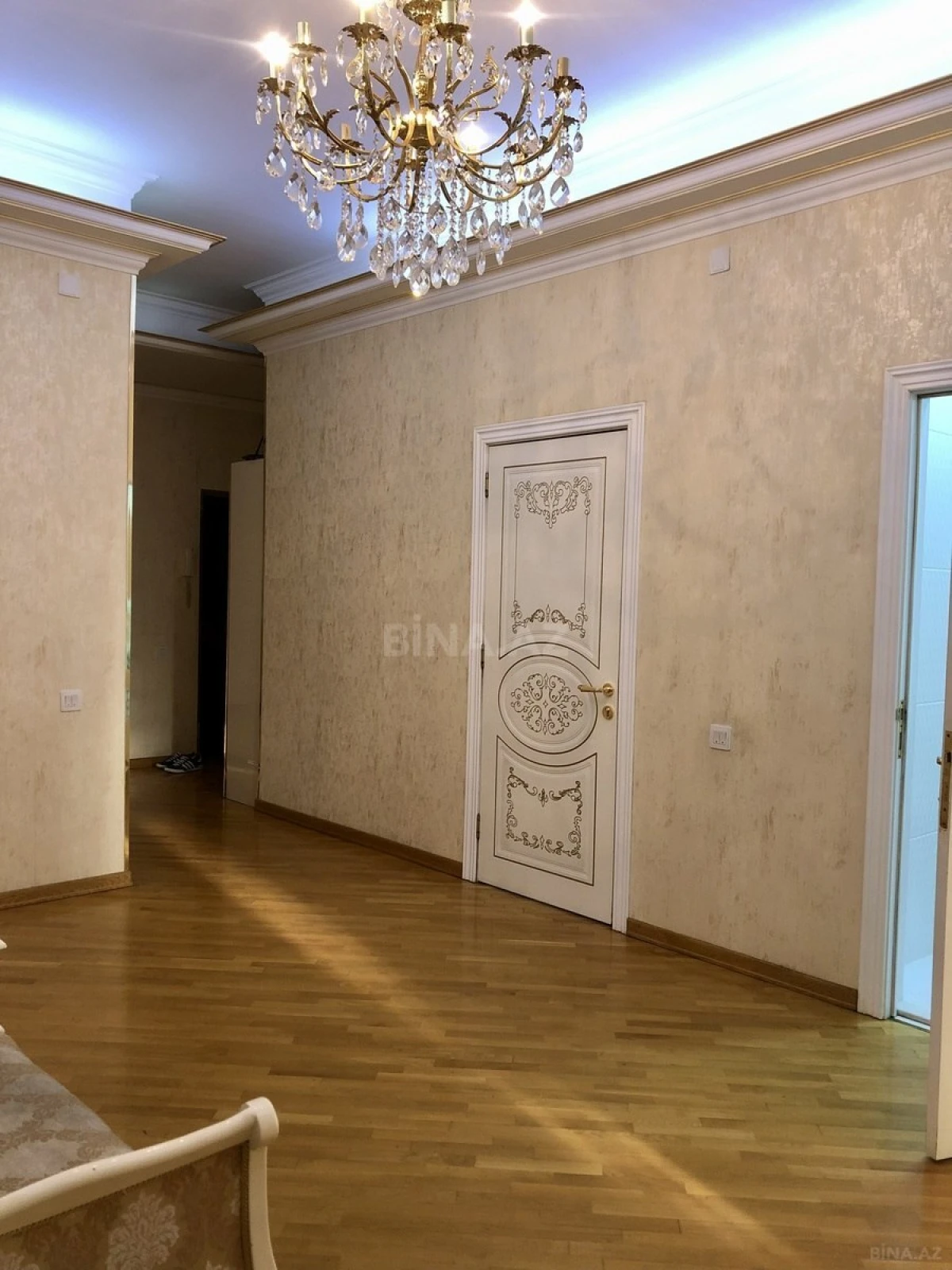 Kirayə verilir 3 otaqlı mənzil 125 m²