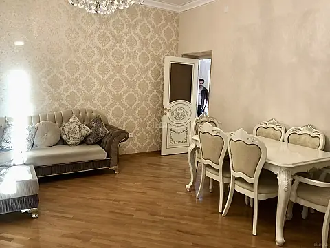 Kirayə verilir 3 otaqlı mənzil 125 m²