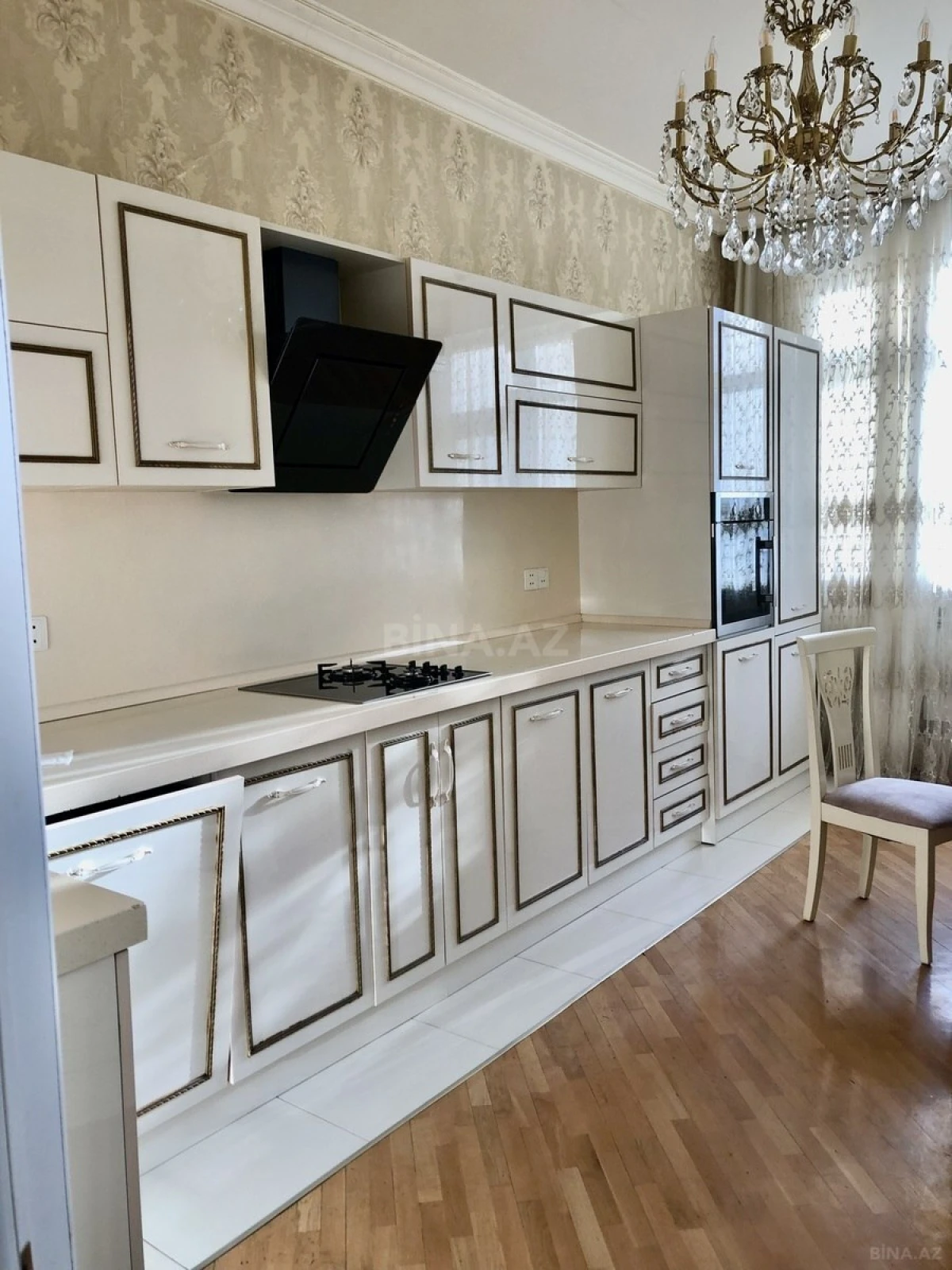 Kirayə verilir 3 otaqlı mənzil 125 m²