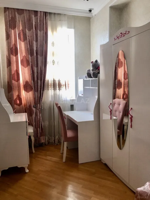 Kirayə verilir 3 otaqlı mənzil 125 m²