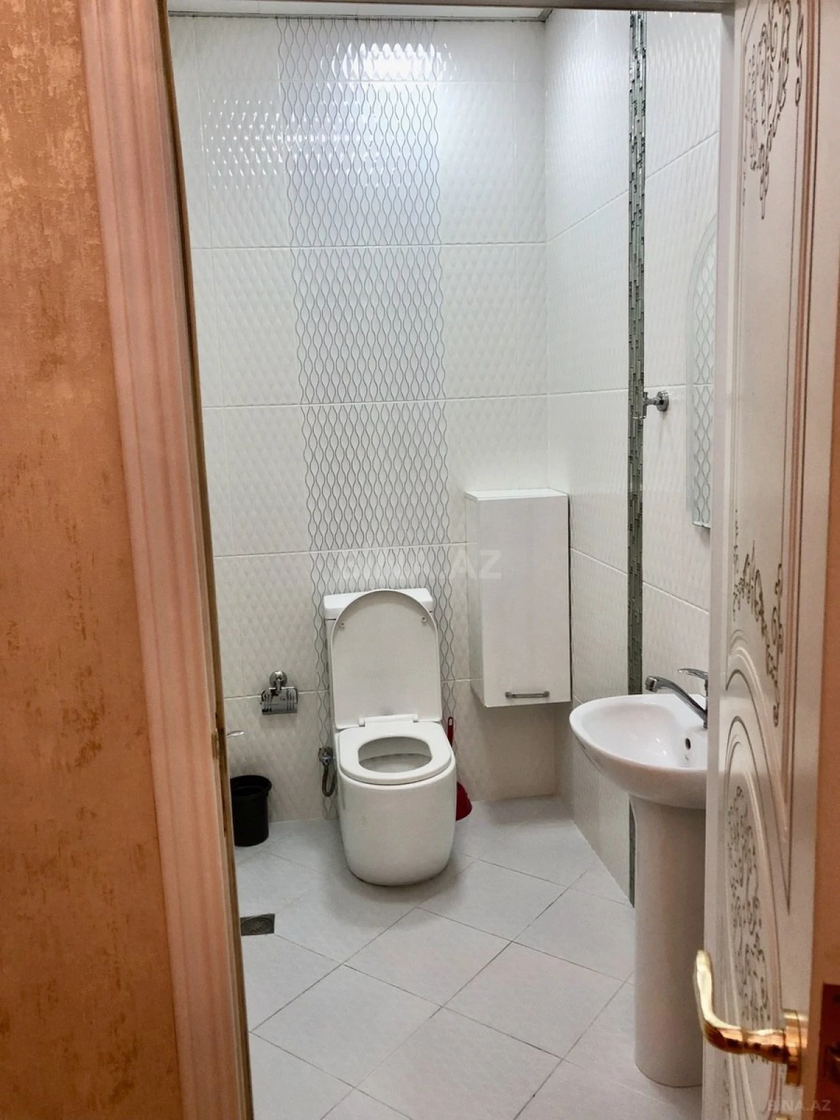 Kirayə verilir 3 otaqlı mənzil 125 m²