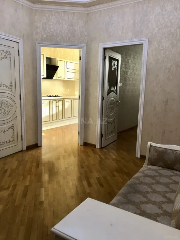 Kirayə verilir 3 otaqlı mənzil 125 m²