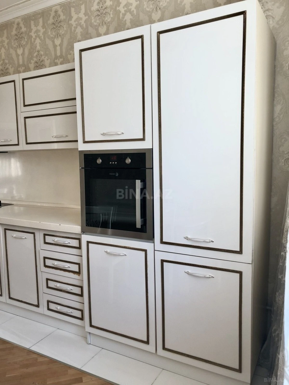 Kirayə verilir 3 otaqlı mənzil 125 m²
