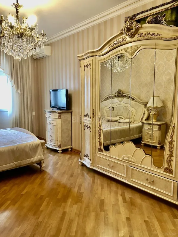 Kirayə verilir 3 otaqlı mənzil 125 m²