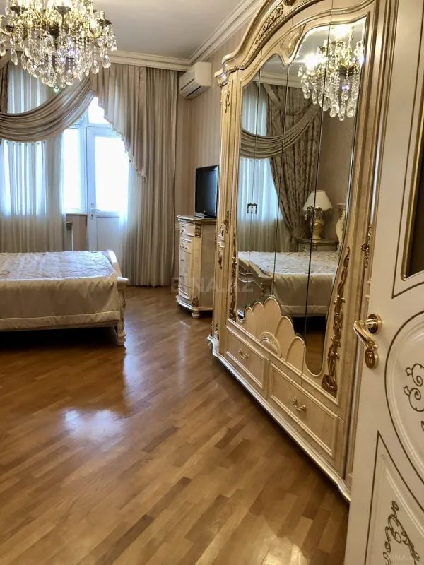 Kirayə verilir 3 otaqlı mənzil 125 m²