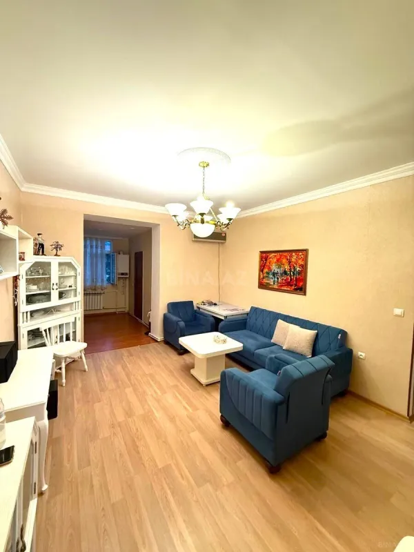 Satılır 5 otaqlı mənzil 115 m²