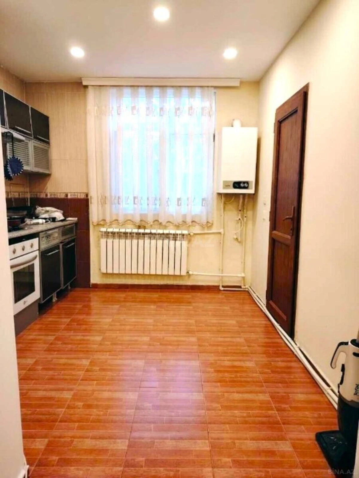 Satılır 5 otaqlı mənzil 115 m²