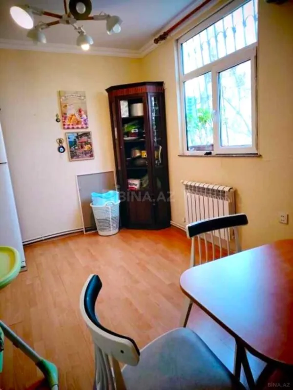 Satılır 5 otaqlı mənzil 115 m²